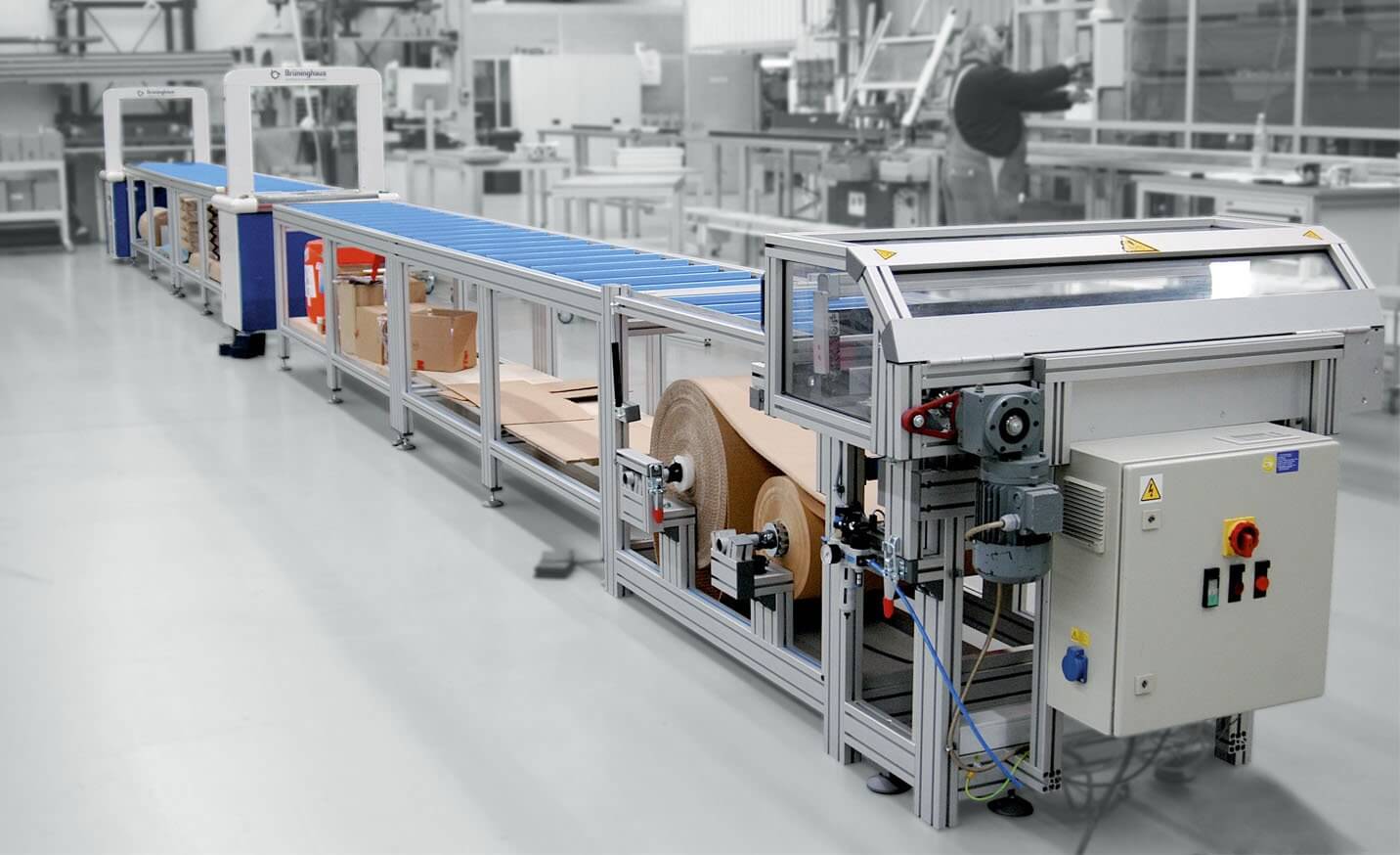 Roller conveyor system - packing station for long goods